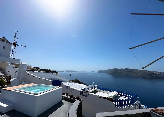 Lioyerma Windmill Villa With Outdoor Hot Tub