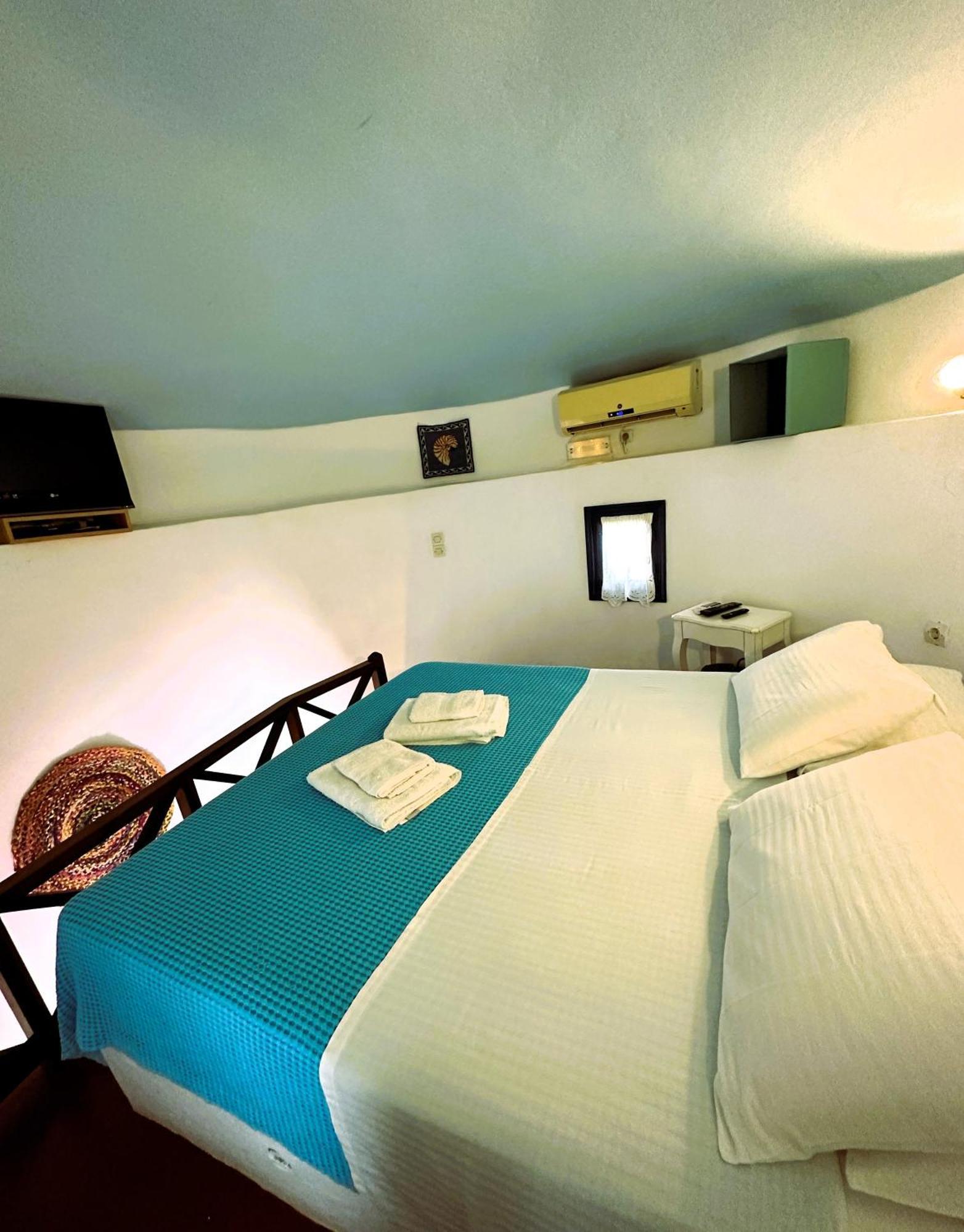 Lioyerma Windmill With Outdoor Hot Tub Appartement Oia (Santorini)