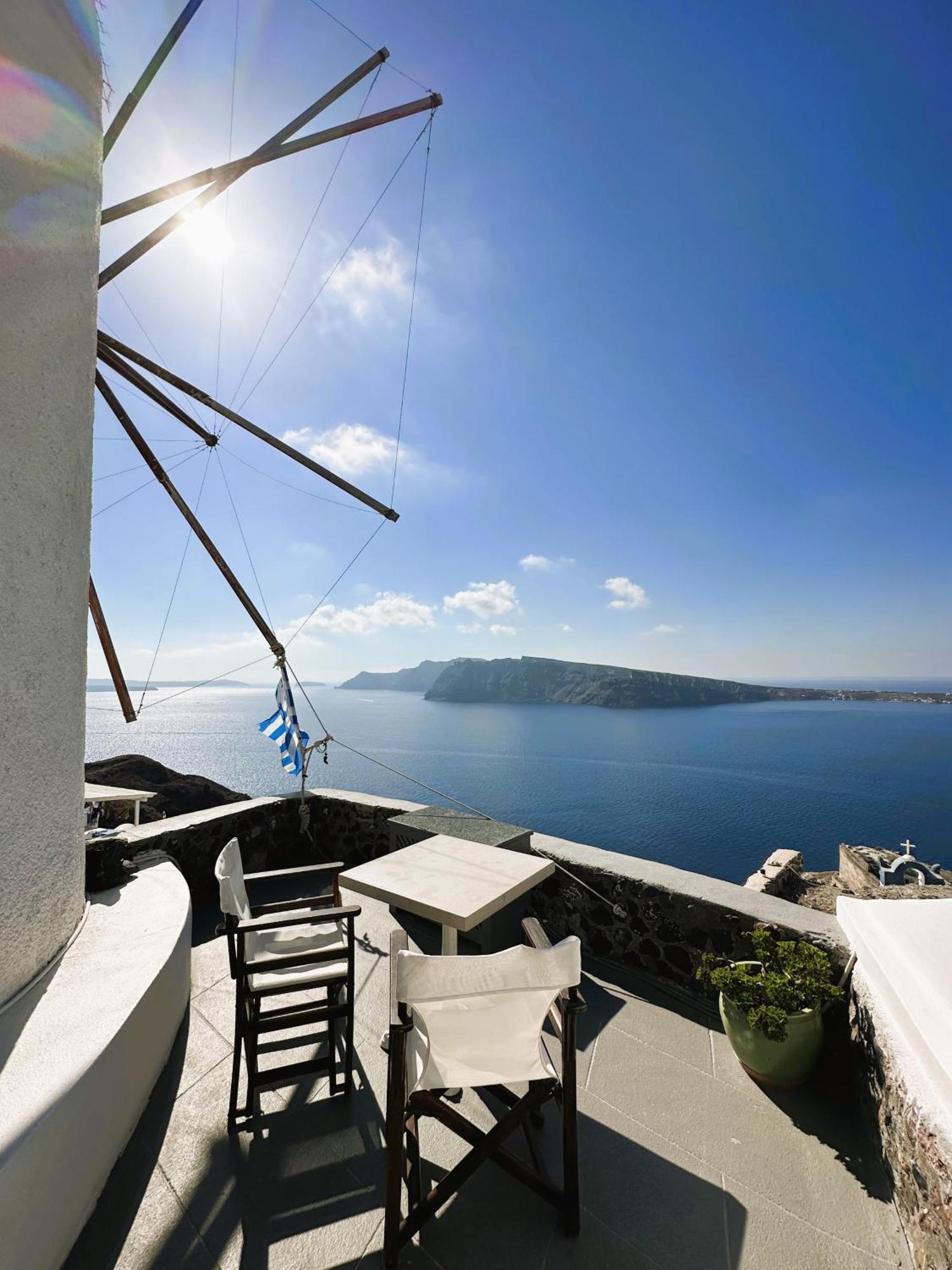 Lioyerma Windmill With Outdoor Hot Tub Ia