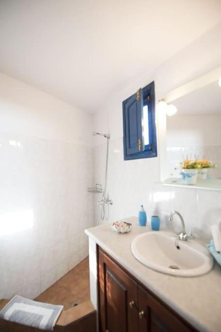 Lioyerma Windmill With Outdoor Hot Tub Appartement