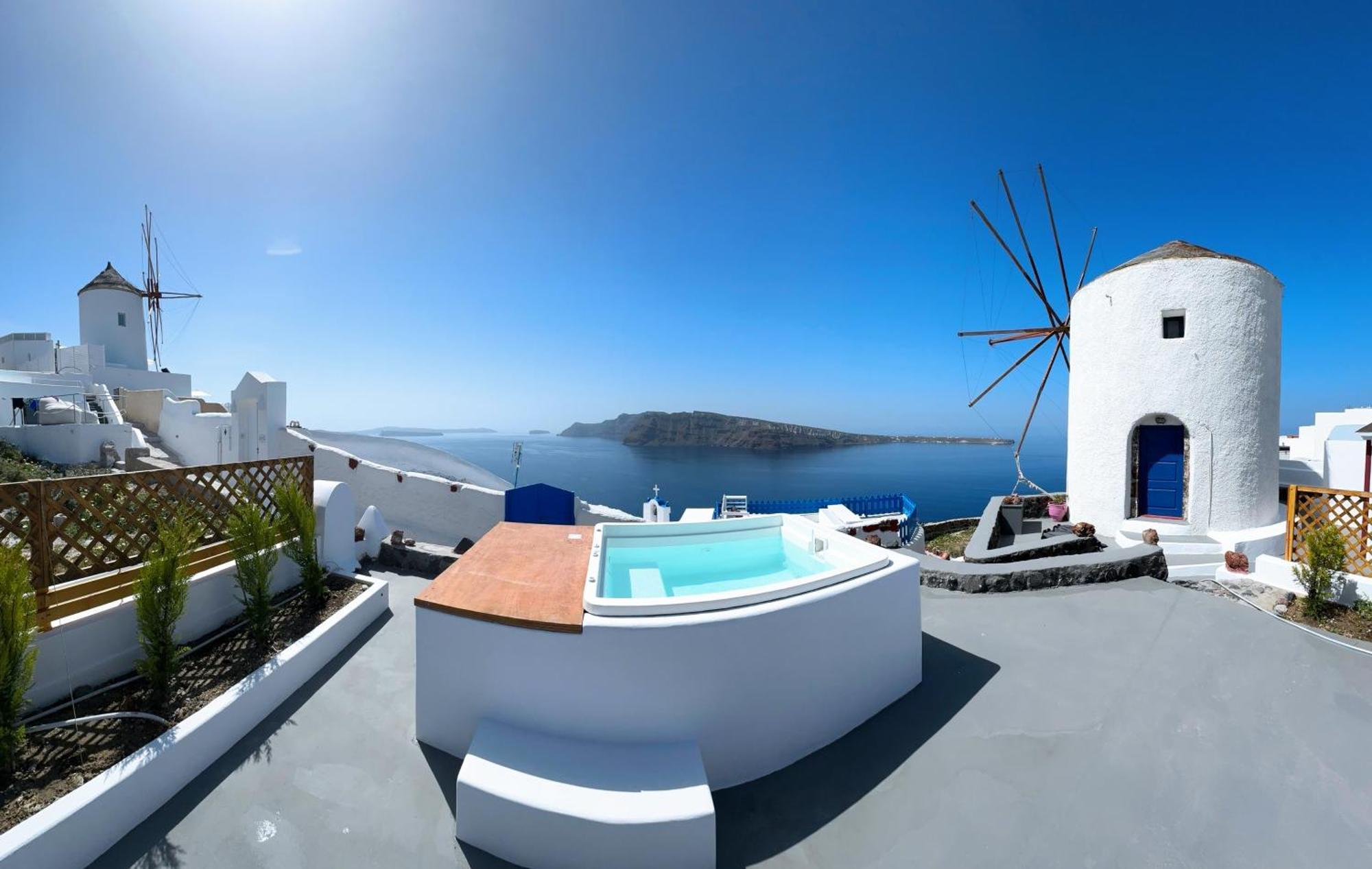Lioyerma Windmill With Outdoor Hot Tub * Ia